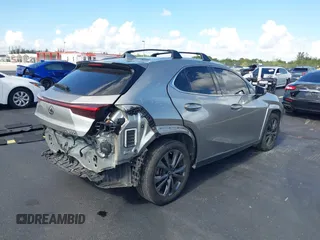 2022 Lexus UX 200 F Sport z VIN JTHE3JBH9N2048306, wystawiony jako IAAI lot #42516590 z przebiegiem 73 139 mil mil oraz . Historia ofert i sprzedaży dostępna na DreamBid. Obrazek 4.