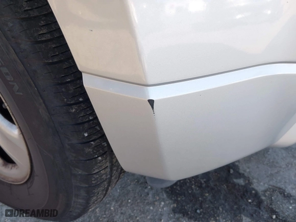 2007 Suzuki Grand Vitara with VIN JS3TE941974203334, listed as a IAAI auction lot 41826089 with 84,104 mi miles. Bid and sale history available at carsss.com. Image 6.