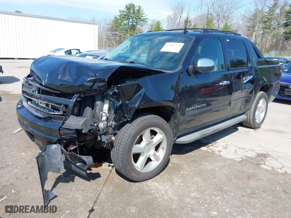 2012 Chevrolet Avalanche LT with VIN 3GNTKFE72CG160193, listed as a IAAI auction lot 42002570 with 147,030 mi miles. Bid and sale history available at carsss.com. Image 17.