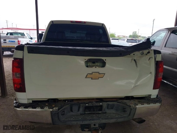 2011 Chevrolet Silverado 2500HD LT with VIN 1GC1KXCG5BF224042, listed as a IAAI auction lot 41960855 with 1 mi miles. Bid and sale history available at carsss.com. Image 6.