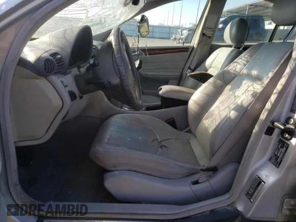 2002 Mercedes-Benz C 230/260/280/320 with VIN WDBRF64J72F250149, listed as a Copart auction lot 82633084 with Not Provided miles and Salvage Title. Bid and sale history available at DreamBid. Image 7.