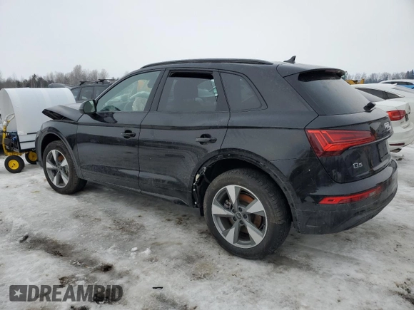 2024 Audi Q5 Komfort with VIN WA1AAAFY1R2134287, listed as a Copart auction lot 45710475 with 5,538 mi miles and Salvage Title. Bid and sale history available at carsss.com. Image 2.