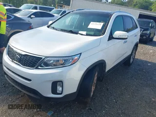 2014 Kia Sorento EX with VIN 5XYKU4A70EG431214, listed as a IAAI auction lot 42231124 with 99,275 mi miles and . Bid and sale history available at DreamBid. Image 2.