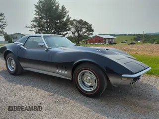 1968 Chevrolet Corvette z VIN 194678S400179, wystawiony jako Copart lot #59694455 z przebiegiem 23 679 mil mil oraz Czysty tytuł • Clean title. Historia ofert i sprzedaży dostępna na DreamBid. Obrazek 1.