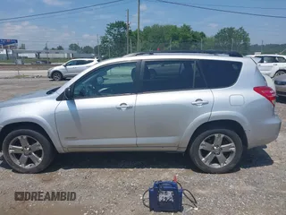 2010 Toyota RAV4 Sport с VIN 2T3RF4DV7AW029334, выставлен на аукционе IAAI как лот 42447558 с пробегом 150 816 миль миль и . История ставок и продаж доступна на DreamBid. Изображение 15.