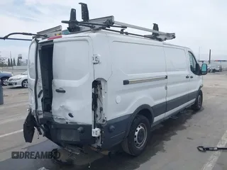 2020 Ford Transit Cargo z VIN 1FTYE1Y86LKA19374, wystawiony jako IAAI lot #42362018 z przebiegiem 93 512 mil mil oraz . Historia ofert i sprzedaży dostępna na DreamBid. Obrazek 4.