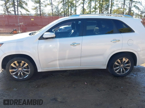 2011 Kia Sorento SX with VIN 5XYKW4A24BG093780, listed as a IAAI auction lot 41388971 with 171,673 mi miles. Bid and sale history available at carsss.com. Image 14.