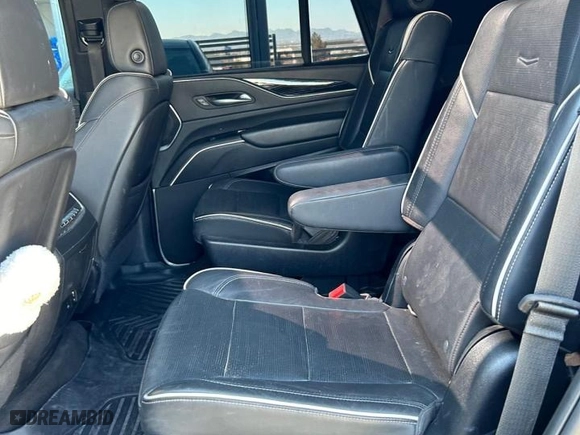 2022 Cadillac Escalade Sport with VIN 1GYS4FKL8NR177044, listed as a Copart auction lot 83387234 with 29,737 mi miles and Clean Title. Bid and sale history available at carsss.com. Image 6.