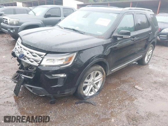 2018 Ford Explorer XLT with VIN 1FM5K8D80JGA65921, listed as a IAAI auction lot 40858952 with 89,956 mi miles and . Bid and sale history available at carsss.com. Image 2.