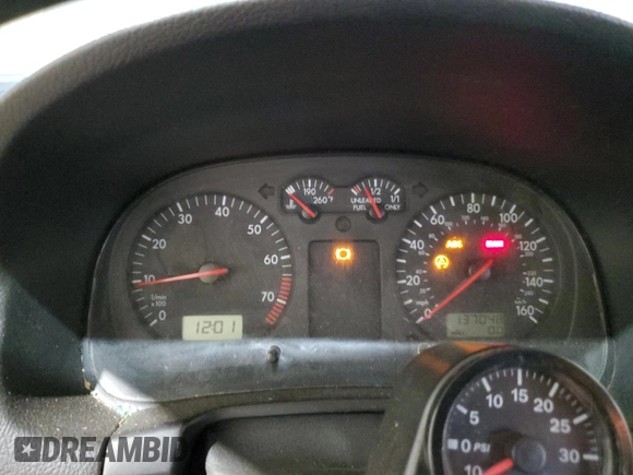 2001 Volkswagen Golf z VIN 9BWGD61J714058300, wystawiony jako Copart lot #77449634 z przebiegiem 137 048 mil mil oraz Szkoda całkowita • Salvage title. Historia ofert i sprzedaży dostępna na DreamBid. Obrazek 9.