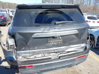 2020 Ford Explorer with VIN 1FMSK8BH9LGB12534, listed as a IAAI auction lot 41282799 with 114,909 mi miles. Bid and sale history available at carsss.com. Image 6.
