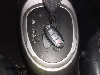 2012 Nissan Juke SL z VIN JN8AF5MVXCT122328, wystawiony jako IAAI lot #41629578 z przebiegiem 141 243 mil mil oraz . Historia ofert i sprzedaży dostępna na DreamBid. Obrazek 11.