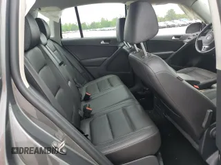 2017 Volkswagen Tiguan S с VIN WVGBV7AX8HK038781, выставлен на аукционе Copart как лот 53607475 с пробегом 71 419 миль миль и Списание • Salvage title. История ставок и продаж доступна на DreamBid. Изображение 10.
