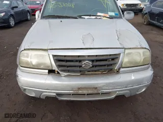 2002 Suzuki Grand Vitara JLX with VIN JS3TD62V724153257, listed as a IAAI auction lot 41452635 with 999,999 mi miles. Bid and sale history available at carsss.com. Image 6.