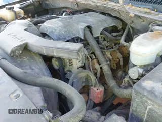 2003 Chevrolet Suburban LS z VIN 3GNEC16T33G292559, wystawiony jako IAAI lot #42399039 z przebiegiem 327 653 mil mil oraz . Historia ofert i sprzedaży dostępna na DreamBid. Obrazek 19.