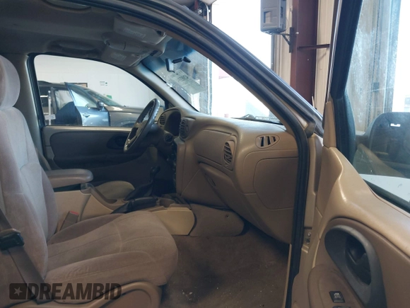 2004 Chevrolet TrailBlazer LS with VIN 1GNDT13S342194391, listed as a IAAI auction lot 42083394 with 215,125 mi miles and . Bid and sale history available at DreamBid. Image 5.