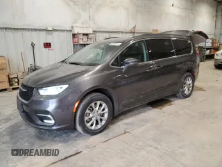 2022 Chrysler Pacifica Touring L z VIN 2C4RC3BG5NR113224, wystawiony jako Copart lot #46919215 z przebiegiem 54 223 mil mil oraz Szkody całkowita. Historia ofert i sprzedaży dostępna na DreamBid. Obrazek 1.