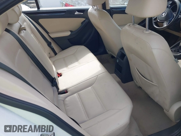 2016 Volkswagen Jetta SEL z VIN 3VWL07AJ0GM376263, wystawiony jako IAAI lot #42728100 z przebiegiem 213 315 mil mil oraz . Historia ofert i sprzedaży dostępna na DreamBid. Obrazek 8.