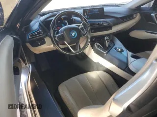 2015 BMW i8 z VIN WBY2Z2C58FV391376, wystawiony jako Copart lot #47265335 z przebiegiem 92 959 mil mil oraz Szkoda całkowita • Salvage title. Historia ofert i sprzedaży dostępna na DreamBid. Obrazek 8.