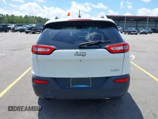2016 Jeep Cherokee Latitude with VIN 1C4PJLCB0GW291357, listed as a IAAI auction lot 42312356 with 105,692 mi miles and . Bid and sale history available at DreamBid. Image 17.