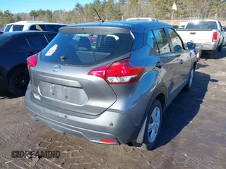 2020 Nissan Kicks S z VIN 3N1CP5BV3LL546879, wystawiony jako IAAI lot #41678951 z przebiegiem 25 878 mil mil oraz . Historia ofert i sprzedaży dostępna na DreamBid. Obrazek 4.