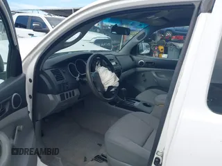 2006 Toyota Tacoma with VIN 5TEUU42N16Z216261, listed as a IAAI auction lot 41313912 with 97,086 mi miles. Bid and sale history available at carsss.com. Image 5.