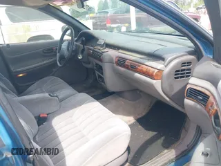 1995 Chrysler Concorde z VIN 1C3HD56T9SF640265, wystawiony jako IAAI lot #42217607 z przebiegiem 291 060 mil mil oraz . Historia ofert i sprzedaży dostępna na DreamBid. Obrazek 5.
