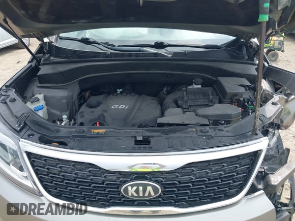 2015 Kia Sorento LX with VIN 5XYKTCA66FG570155, listed as a IAAI auction lot 42123965 with 110,748 mi miles and . Bid and sale history available at carsss.com. Image 10.