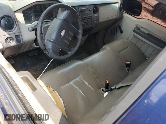 2008 Ford F-250 XL with VIN 1FTNF20588EE00477, listed as a Copart auction lot 61615835 with 351,235 mi miles and Salvage title. Bid and sale history available at DreamBid. Image 8.