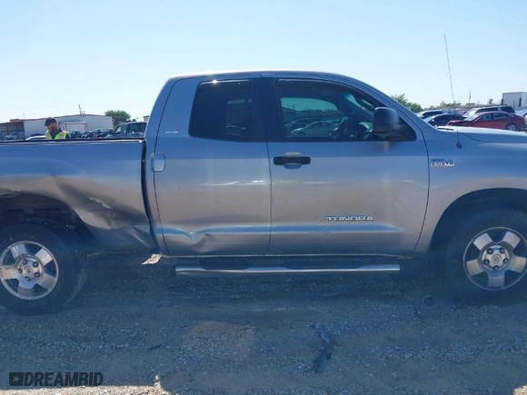 2008 Toyota Tundra 4WD Truck with VIN 5TBBV541X8S511078, listed as a IAAI auction lot 41906126 with 1 mi miles. Bid and sale history available at carsss.com. Image 13.