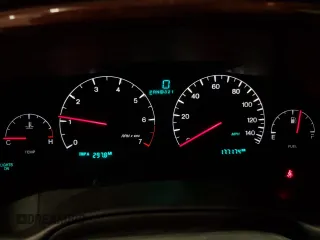 2005 Cadillac DeVille DHS z VIN 1G6KE54Y35U254893, wystawiony jako Copart lot #60356815 z przebiegiem 177 174 mil mil oraz Czysty tytuł • Clean title. Historia ofert i sprzedaży dostępna na DreamBid. Obrazek 9.