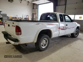 1998 Dodge Dakota SLT with VIN 1B7GG22X1WS732201, listed as a Copart auction lot 53292865 with 212,198 mi miles and Salvage Title. Bid and sale history available at carsss.com. Image 3.