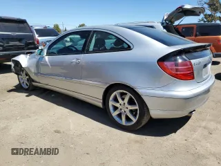 2004 Mercedes-Benz C z VIN WDBRN64J44A634666, wystawiony jako Copart lot #65085215 z przebiegiem 106 079 mil mil oraz Szkoda całkowita • Salvage title. Historia ofert i sprzedaży dostępna na DreamBid. Obrazek 2.