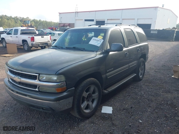 2002 Chevrolet Tahoe LT with VIN 1GNEC13Z92R273473, listed as a IAAI auction lot 41841071 with 290,007 mi miles. Bid and sale history available at carsss.com. Image 2.