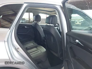 2018 Audi Q5 Premium Plus z VIN WA1BNAFY9J2055656, wystawiony jako IAAI lot #42187509 z przebiegiem 74 572 mil mil oraz . Historia ofert i sprzedaży dostępna na DreamBid. Obrazek 8.