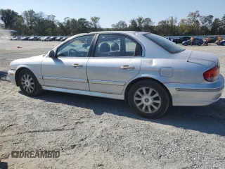 2004 Hyundai Sonata GLS with VIN KMHWF35H04A052801, listed as a Copart auction lot 75386264 with 166,758 mi miles and Salvage Title. Bid and sale history available at carsss.com. Image 2.