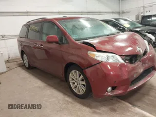2011 Toyota Sienna XLE with VIN 5TDDK3DC6BS007004, listed as a IAAI auction lot 41793481 with 255,255 mi miles. Bid and sale history available at carsss.com. Image 1.