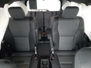 2024 Lexus GX 550 Luxury z VIN JTJVBCDX3R5016991, wystawiony jako Copart lot #42130575 z przebiegiem 6 685 mil mil oraz Szkoda całkowita • Salvage title. Historia ofert i sprzedaży dostępna na DreamBid. Obrazek 10.