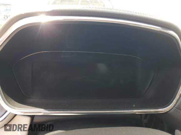 2017 Lincoln Continental Reserve with VIN 1LN6L9RP6H5628211, listed as a Copart auction lot 61369035 with Not provided miles and Salvage title. Bid and sale history available at DreamBid. Image 9.