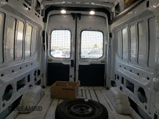 2018 Ford Transit z VIN 1FTYR2XM4JKA85105, wystawiony jako Copart lot #84306614 z przebiegiem 125 511 mil mil oraz Szkoda całkowita • Salvage title. Historia ofert i sprzedaży dostępna na DreamBid. Obrazek 10.