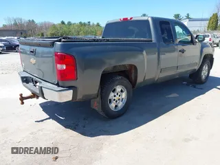 2011 Chevrolet Silverado 1500 LT with VIN 1GCRKSE36BZ417931, listed as a IAAI auction lot 42143166 with 180,033 mi miles and . Bid and sale history available at DreamBid. Image 4.