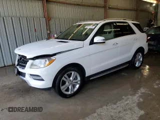 2015 Mercedes-Benz M 350 z VIN 4JGDA5HB2FA510382, wystawiony jako Copart lot #59116575 z przebiegiem 107 798 mil mil oraz Szkoda całkowita • Salvage title. Historia ofert i sprzedaży dostępna na DreamBid. Obrazek 1.