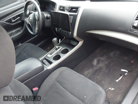 2015 Nissan Altima S z VIN 1N4AL3AP7FN884254, wystawiony jako IAAI lot #41390369 z przebiegiem 131 329 mil mil oraz . Historia ofert i sprzedaży dostępna na DreamBid. Obrazek 5.