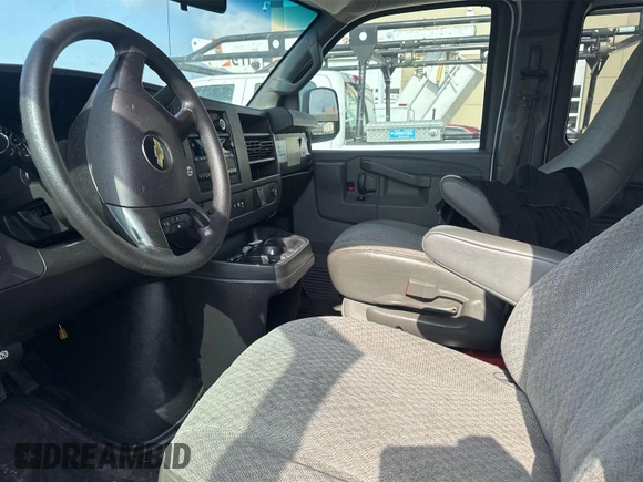 2016 Chevrolet Express Passenger LS с VIN 1GAZGNFG6G1212421, выставлен на аукционе IAAI как лот 42829307 с пробегом 268 858 миль миль и . История ставок и продаж доступна на DreamBid. Изображение 9.