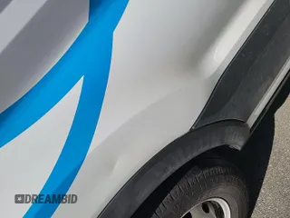 2019 Ford Transit z VIN 1FTYR2CM3KKA17661, wystawiony jako IAAI lot #42778281 z przebiegiem 95 787 mil mil oraz . Historia ofert i sprzedaży dostępna na DreamBid. Obrazek 1.
