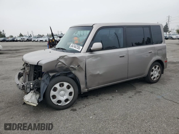 2005 Scion xB z VIN JTLKT324350215711, wystawiony jako Copart lot #54744755 z przebiegiem 178 205 mil mil oraz Szkody całkowita. Historia ofert i sprzedaży dostępna na DreamBid. Obrazek 1.