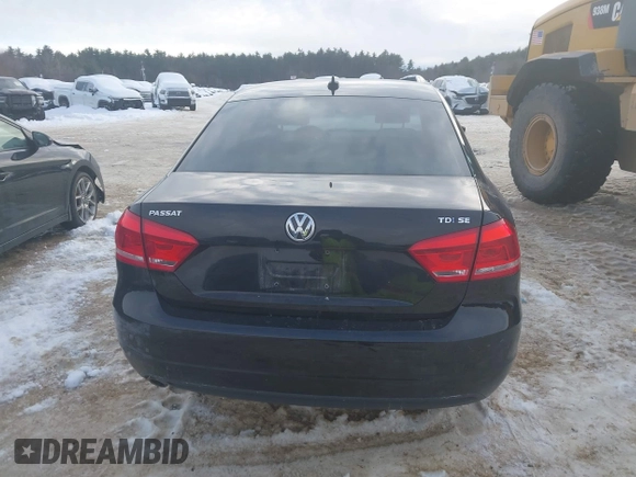 2013 Volkswagen Passat SE z VIN 1VWBN7A37DC059916, wystawiony jako IAAI lot #41638660 z przebiegiem 97 714 mil mil oraz . Historia ofert i sprzedaży dostępna na DreamBid. Obrazek 16.
