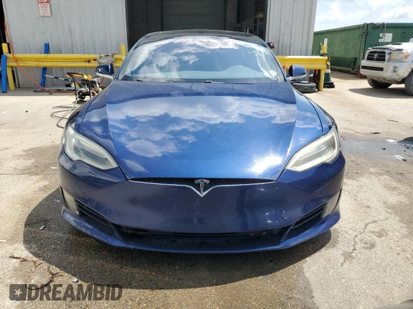 2017 Tesla Model S 60 с VIN 5YJSA1E14HF185924, выставлен на аукционе Copart как лот 57101065 с пробегом 68 268 миль миль и На запчасти • Non repairable. История ставок и продаж доступна на DreamBid. Изображение 5.