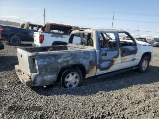 2006 GMC Sierra 1500 SLT with VIN 2GTEK13T661243028, listed as a Copart auction lot 54254475 with Not Provided miles and Salvage Title. Bid and sale history available at carsss.com. Image 3.