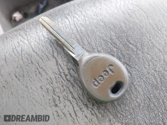 1999 Jeep Grand Cherokee Laredo с VIN 1J4G258S2XC768349, выставлен на аукционе IAAI как лот 41305102 с пробегом 136 848 миль миль и . История ставок и продаж доступна на DreamBid. Изображение 11.
